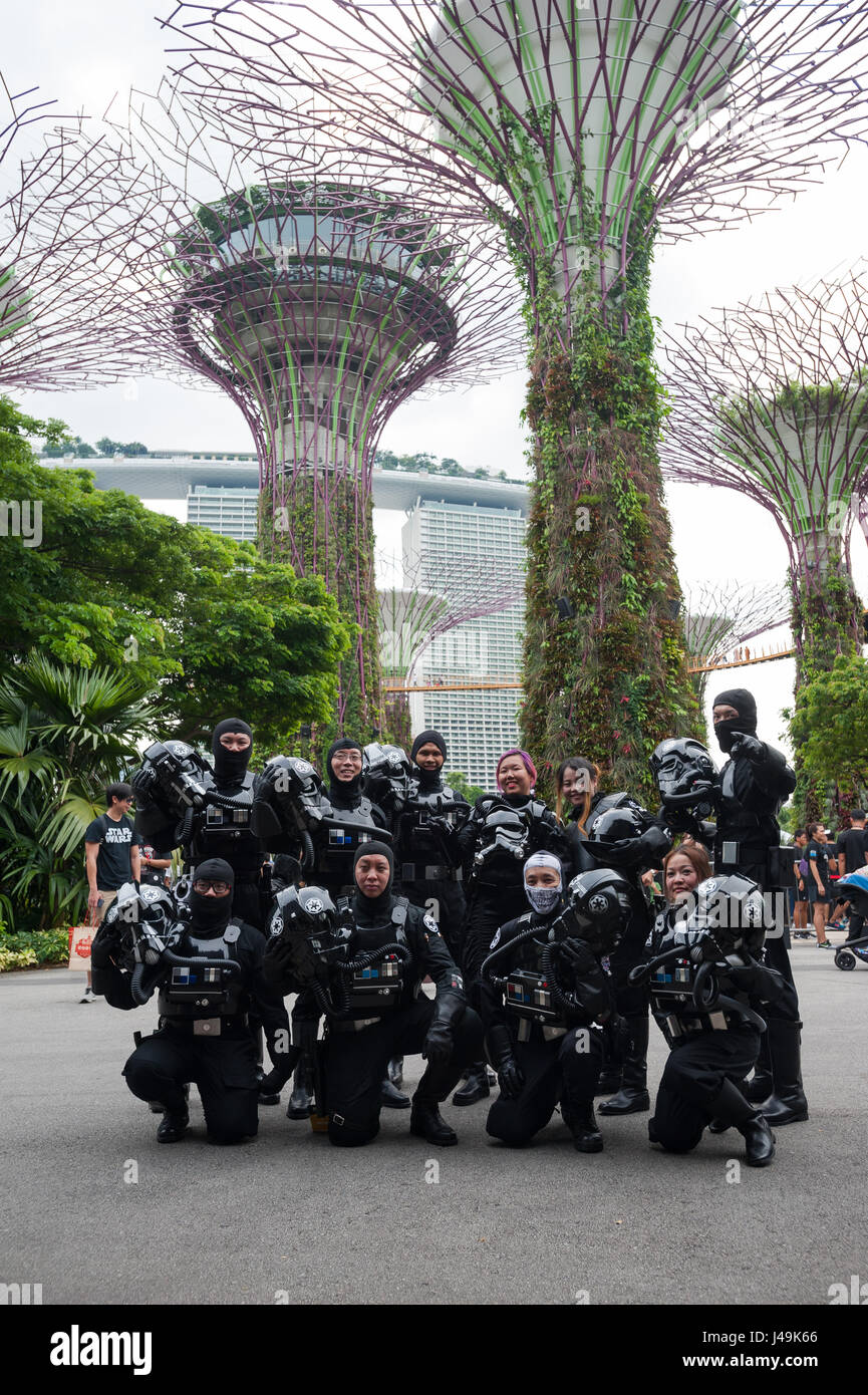 06.05.2017, Singapore, Repubblica di Singapore, in Asia - i fan di Star Wars vestiti con i loro costumi raccogliere durante l'annuale Star Wars evento. Foto Stock