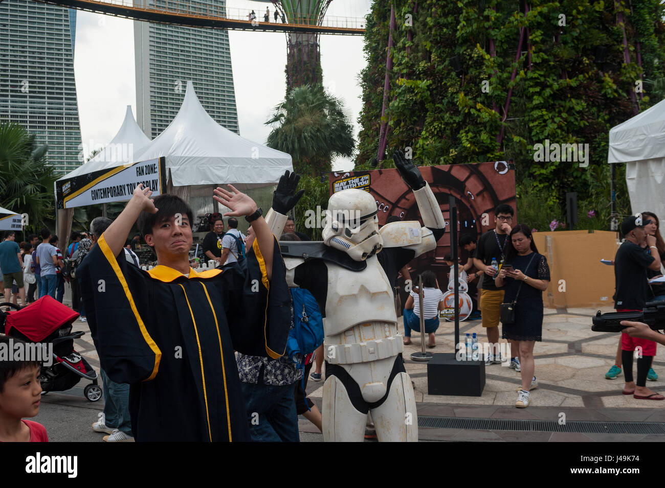 06.05.2017, Singapore, Repubblica di Singapore, in Asia - i fan di Star Wars vestiti con i loro costumi raccogliere durante l'annuale Star Wars evento. Foto Stock