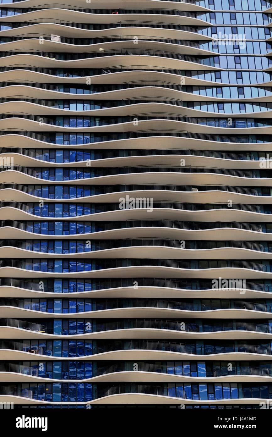 Chicago, Illinois, Stati Uniti d'America. Una vista ravvicinata di Aqua, un utilizzo misto grattacielo residenziale di Chicago. contenente appartamenti, appartamenti e camere in hotel. Foto Stock