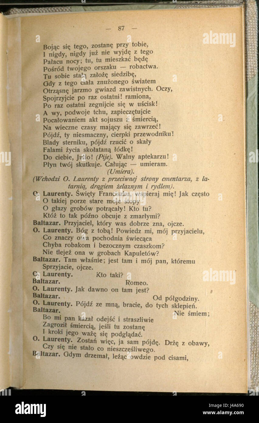 Questo titolo si riferisce a "Romeo e Giulietta" di William Shakespeare, una tragedia senza tempo su due giovani amanti provenienti da famiglie feudali. Il lavoro esplora temi di amore, conflitto e destino, e ha avuto un'influenza significativa sulla letteratura e sul teatro. Foto Stock