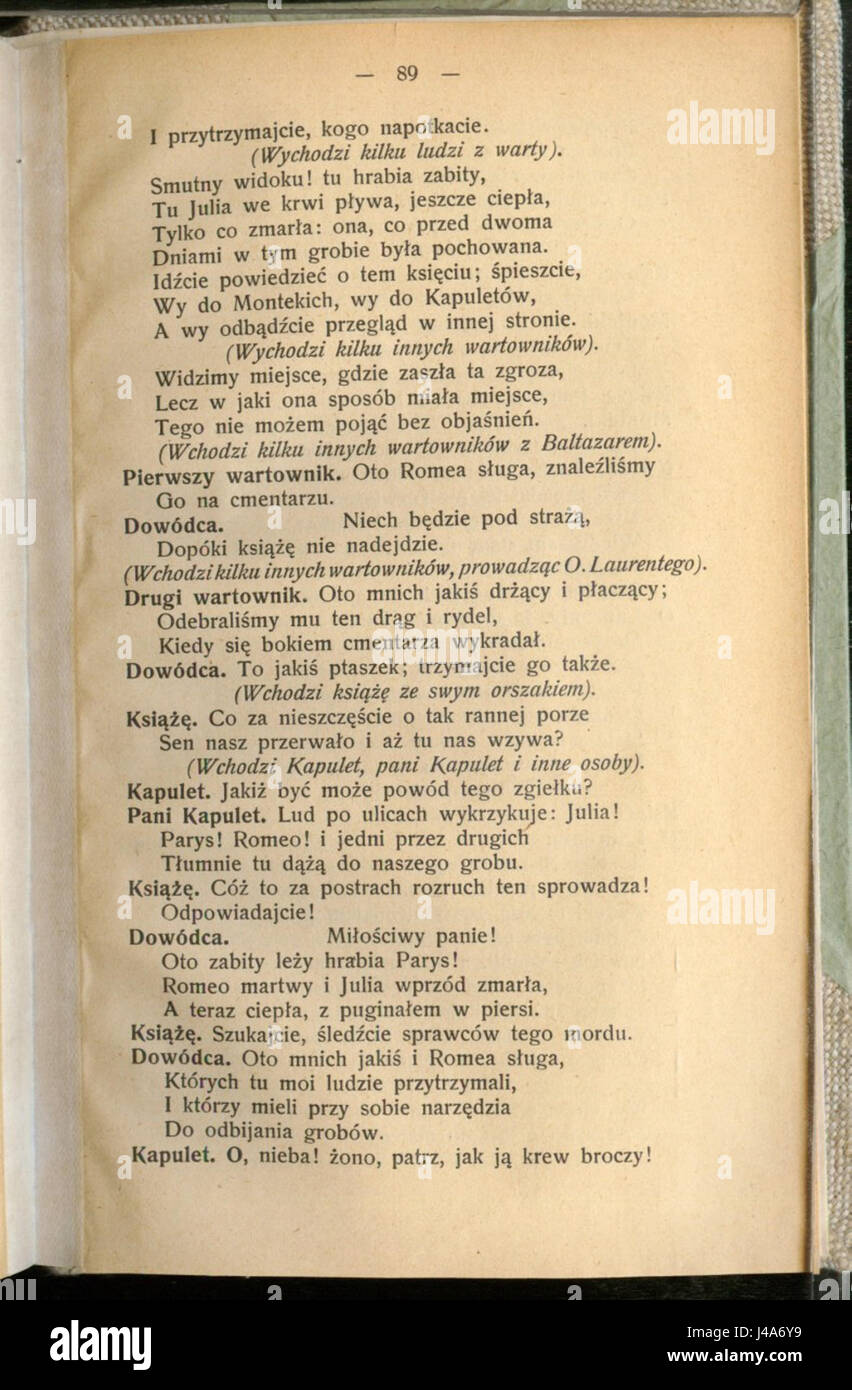 "Romeo e Giulietta" di William Shakespeare, una delle opere più famose della letteratura, esplora temi di amore, destino e conflitto familiare. La tragedia continua ad essere una pietra angolare di opere drammatiche. Foto Stock