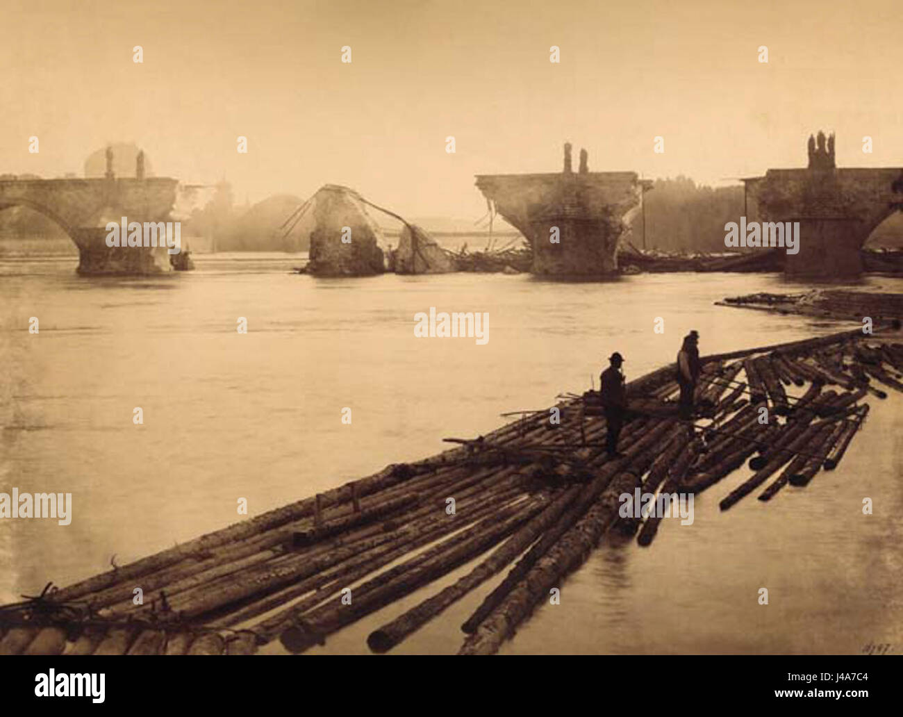 "Povoden" è un termine russo per "alluvione". Questo potrebbe riferirsi a un evento specifico o a una rappresentazione artistica di un'alluvione, ad esempio in letteratura, arte o eventi storici legati a disastri idrici. Foto Stock