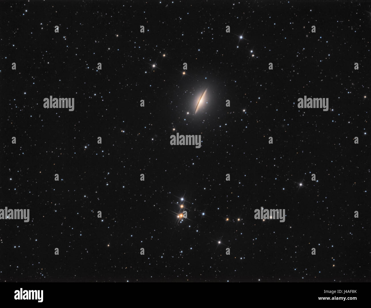 Sombrero Galaxy (M104) nella costellazione della Vergine è galassia a spirale situato circa 30 milioni di anni luce dalla Terra Foto Stock