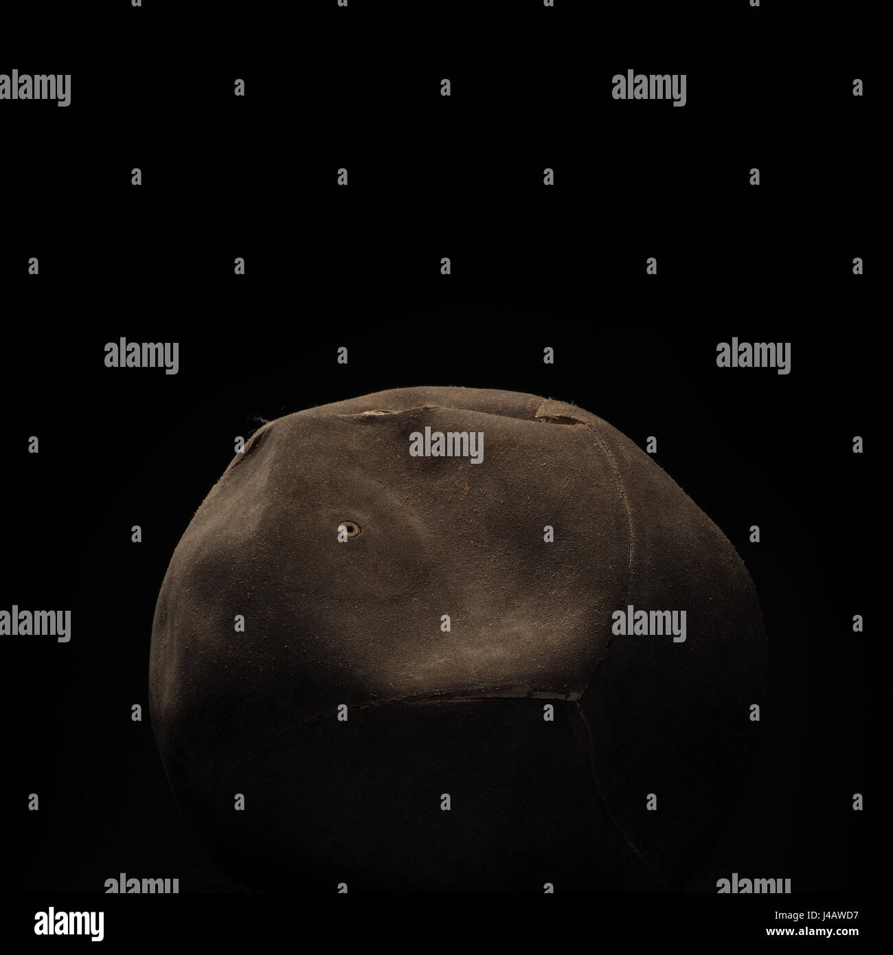 Vecchio vintage volley su sfondo scuro Foto Stock