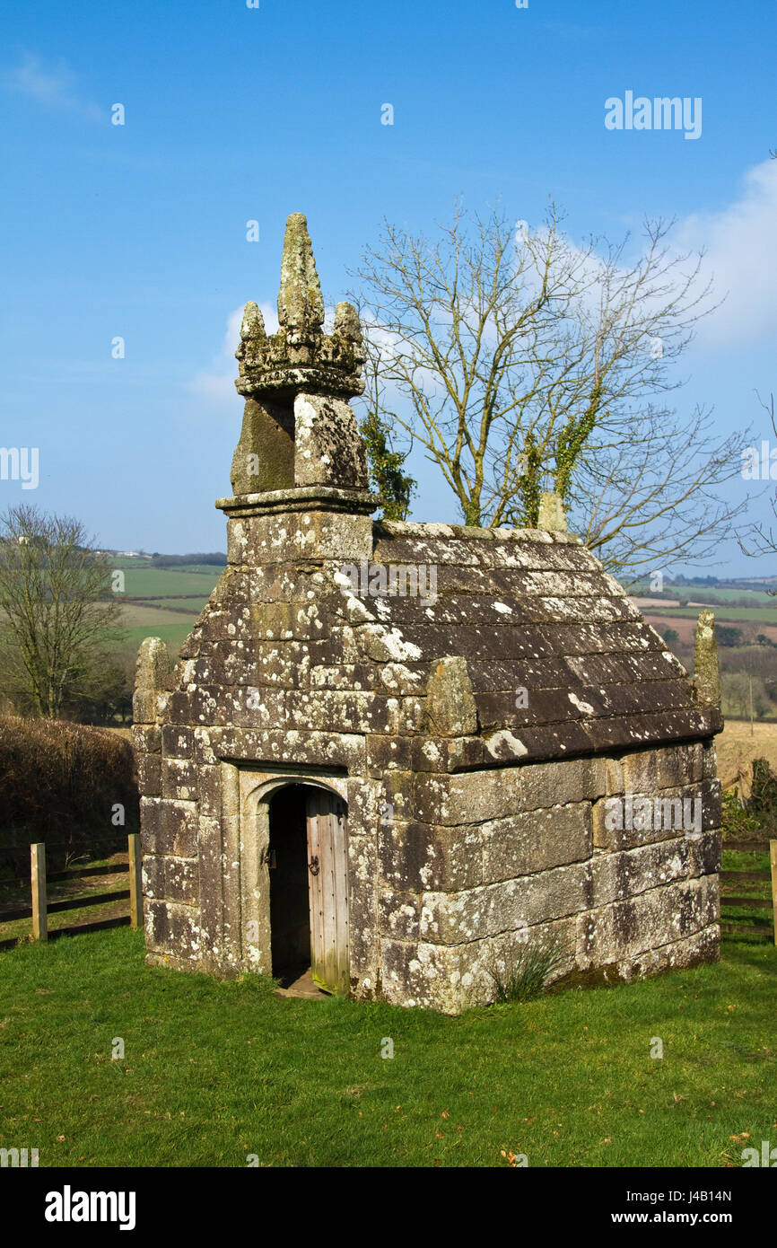 Dupath Pozzo santo fu probabilmente costruita dai Monaci di san tedeschi 1510 circa, ed è reputata per essere il più grande e il meglio del suo genere in Cornovaglia. Foto Stock