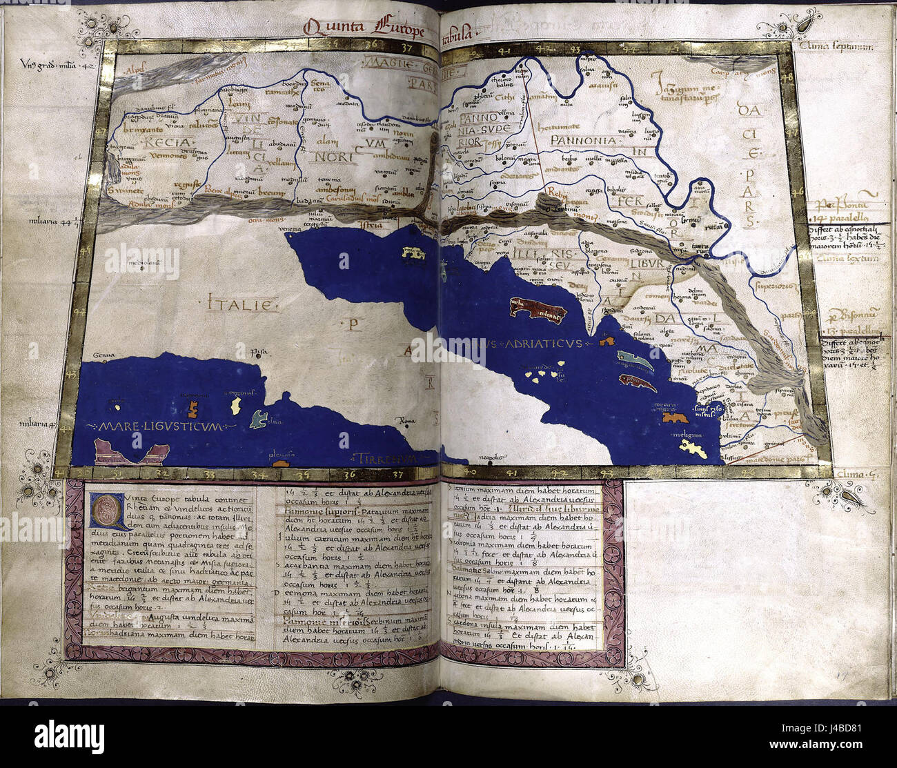 Ptolemyâ€™s *Cosmographia* include una mappa dettagliata e una descrizione della Pannonia e del Danubio. Si tratta di un'opera chiave nella geografia antica, che mostra la comprensione della geografia europea da parte dell'Impero Romano. Foto Stock