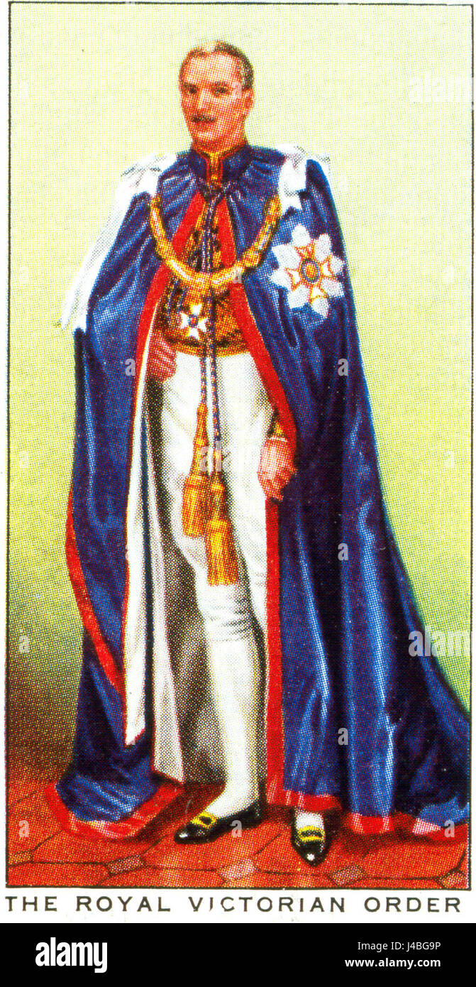 Le sigarette del giocatore, all'inizio del XX secolo, produssero edizioni speciali per commemorare vari onori britannici, come il Royal Victorian Order, evidenziando i legami culturali e storici tra il marchio del tabacco e la famiglia reale britannica. Foto Stock