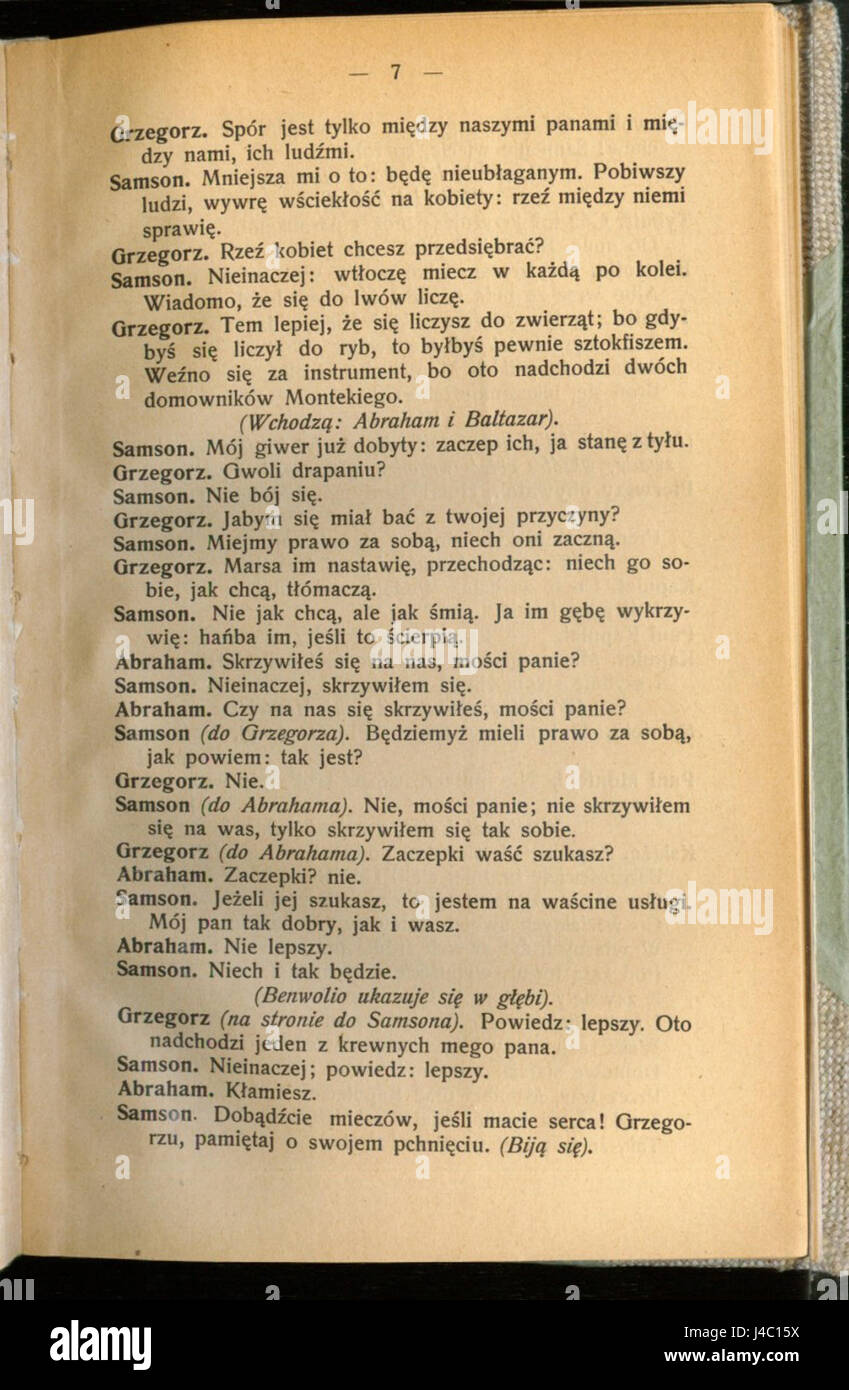 *Romeo e Giulietta* è una tragedia di William Shakespeare che racconta la storia di due giovani amanti le cui morti alla fine riparano la spaccatura tra le loro famiglie. Si tratta di una delle opere più famose di Shakespeareâ, che esplora temi di amore, destino e conflitto familiare. Foto Stock