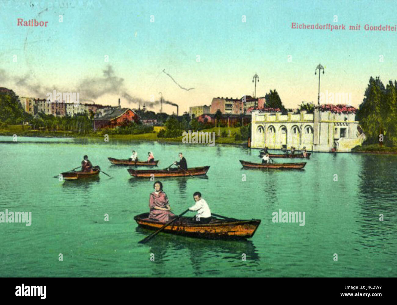 Questo si riferisce a un parco di Raciborz, in Polonia, che prende il nome dalla città di Roth, probabilmente riflettendo un legame storico o culturale tra i due luoghi. Foto Stock