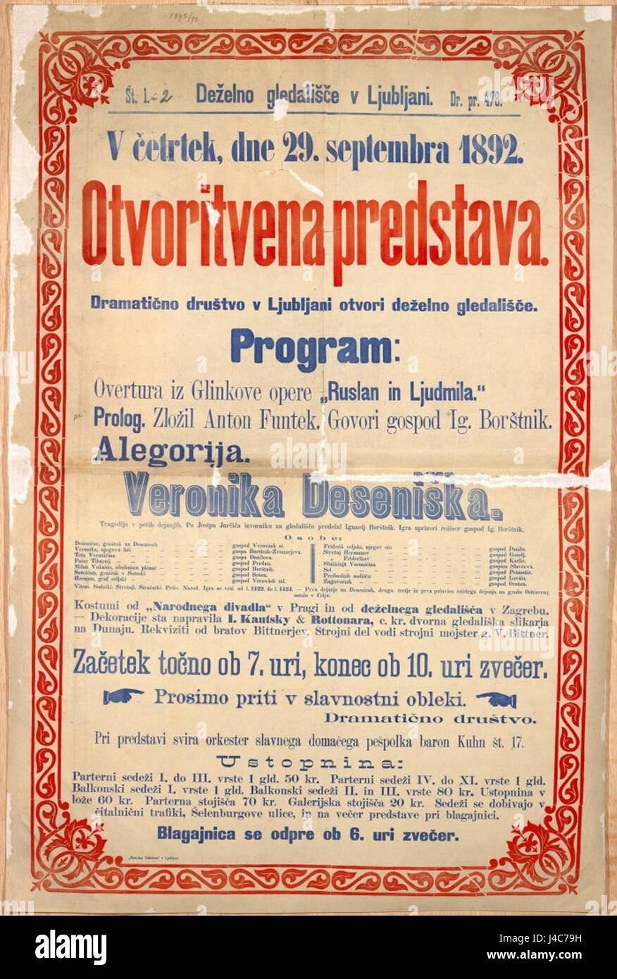 Il "Plakat otvoritvene predstave 1892" è un poster storico per l'esecuzione di una produzione teatrale nel 1892. Il poster fornisce una panoramica del paesaggio culturale e artistico dell'epoca, evidenziando l'importanza del teatro nella società del XIX secolo e il suo ruolo nell'intrattenimento e nella cultura. Foto Stock