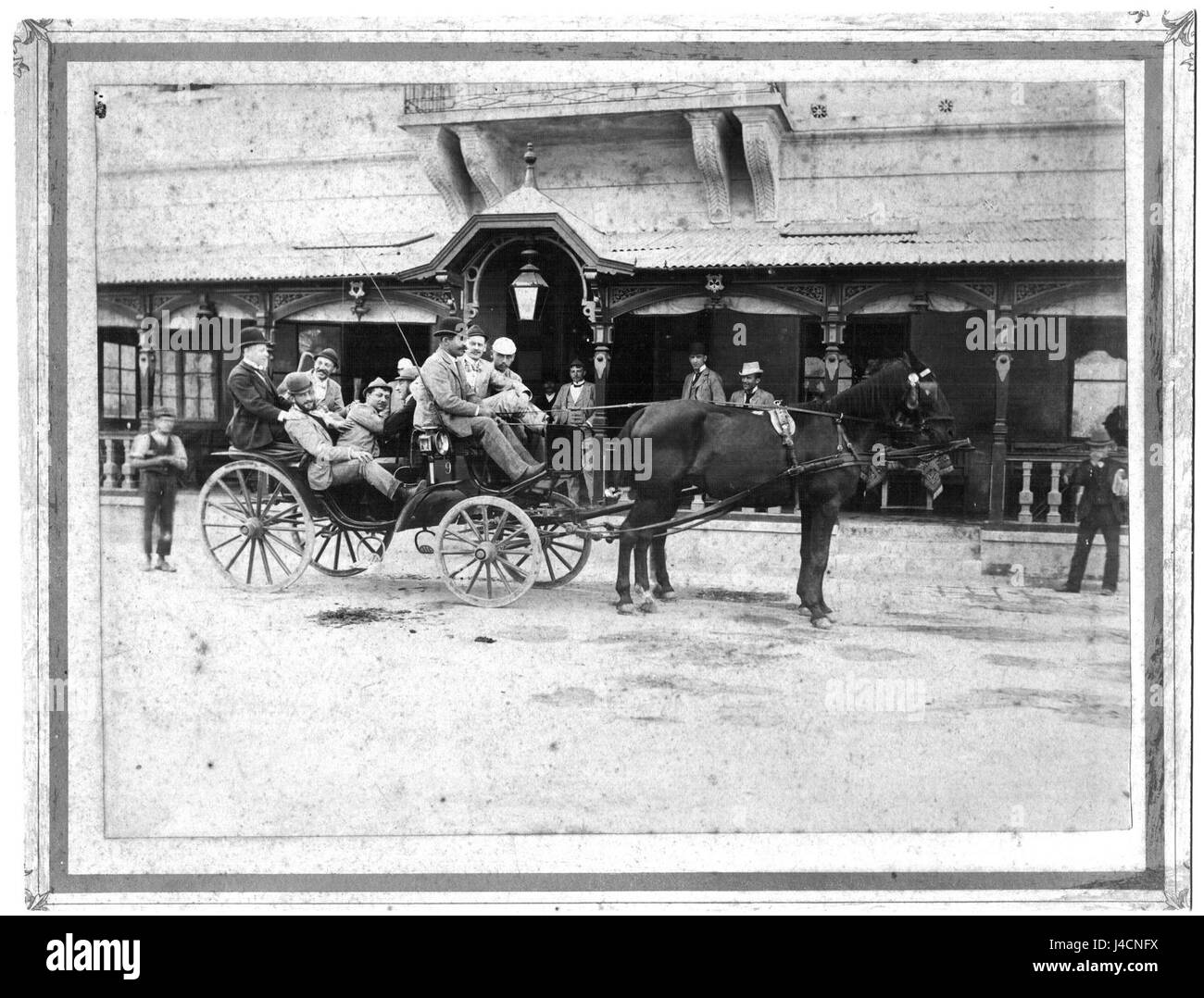 Festaioli su un carrello in Ungheria, intorno al 1890 Foto Stock
