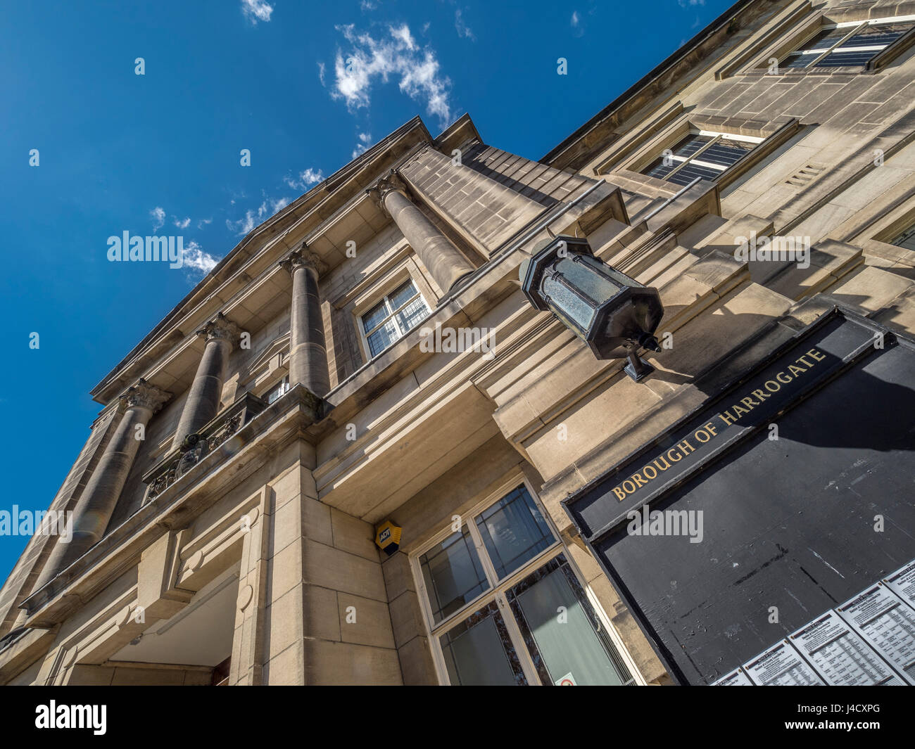 Harrogate Borough uffici del Consiglio a Crescent Gardens poco prima della vendita di proprietà degli sviluppatori. Foto Stock