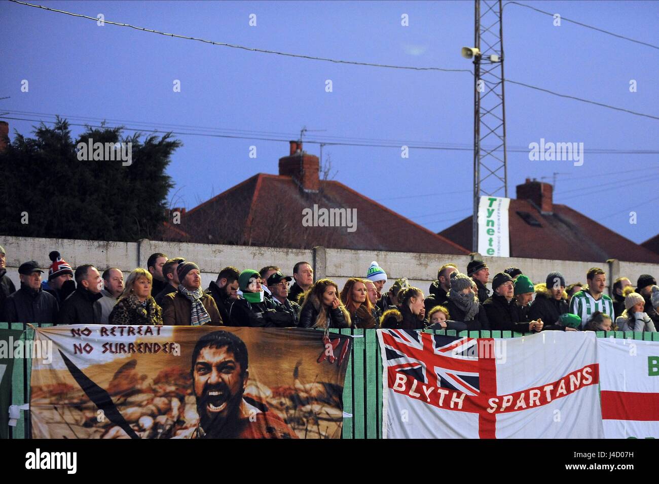 BLYTH FOLLA E BANDIERE BLYTH SPARTANS V BIRMINGHAM CI CROFT PARK BLYTH INGHILTERRA 03 Gennaio 2015 Foto Stock