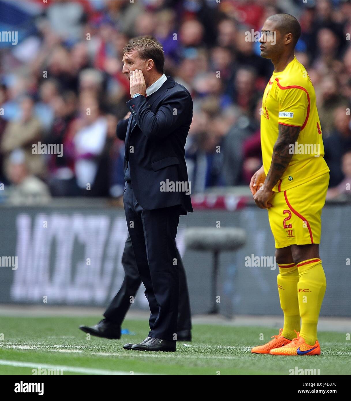 Un infelice LIVERPOOL MANAGER B ASTON VILLA V Liverpool Wembley Stadium Londra Inghilterra 19 aprile 2015 Foto Stock