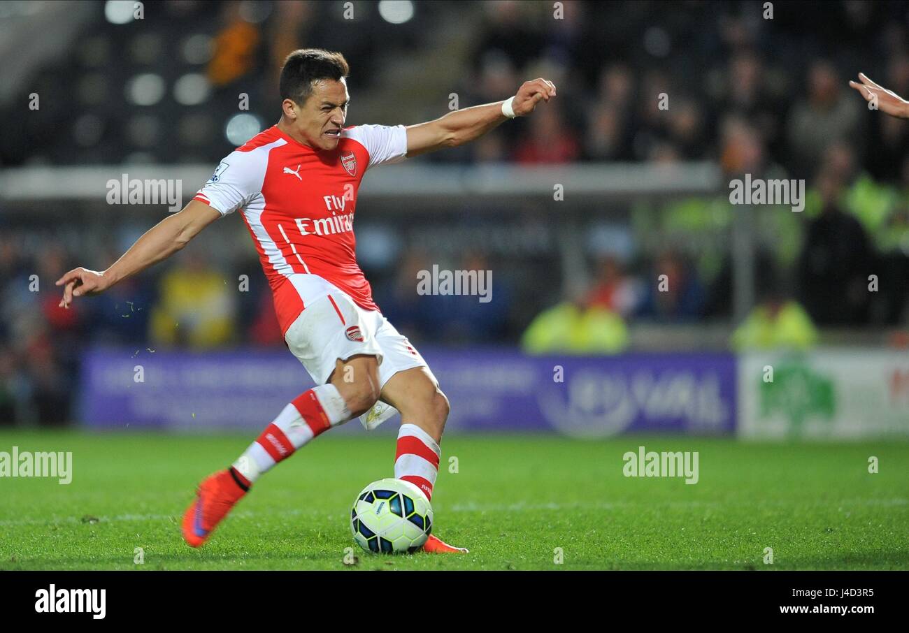 ALEXIS SANCHEZ germogli Hull City FC V ARSENAL KC Stadium Hull Inghilterra 04 Maggio 2015 Foto Stock