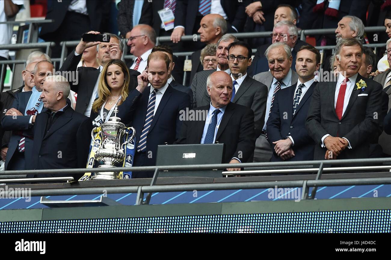 Un infelice principe Guglielmo duca ARSENAL V Aston Villa Wembley Stadium Londra Inghilterra 30 Maggio 2015 Foto Stock