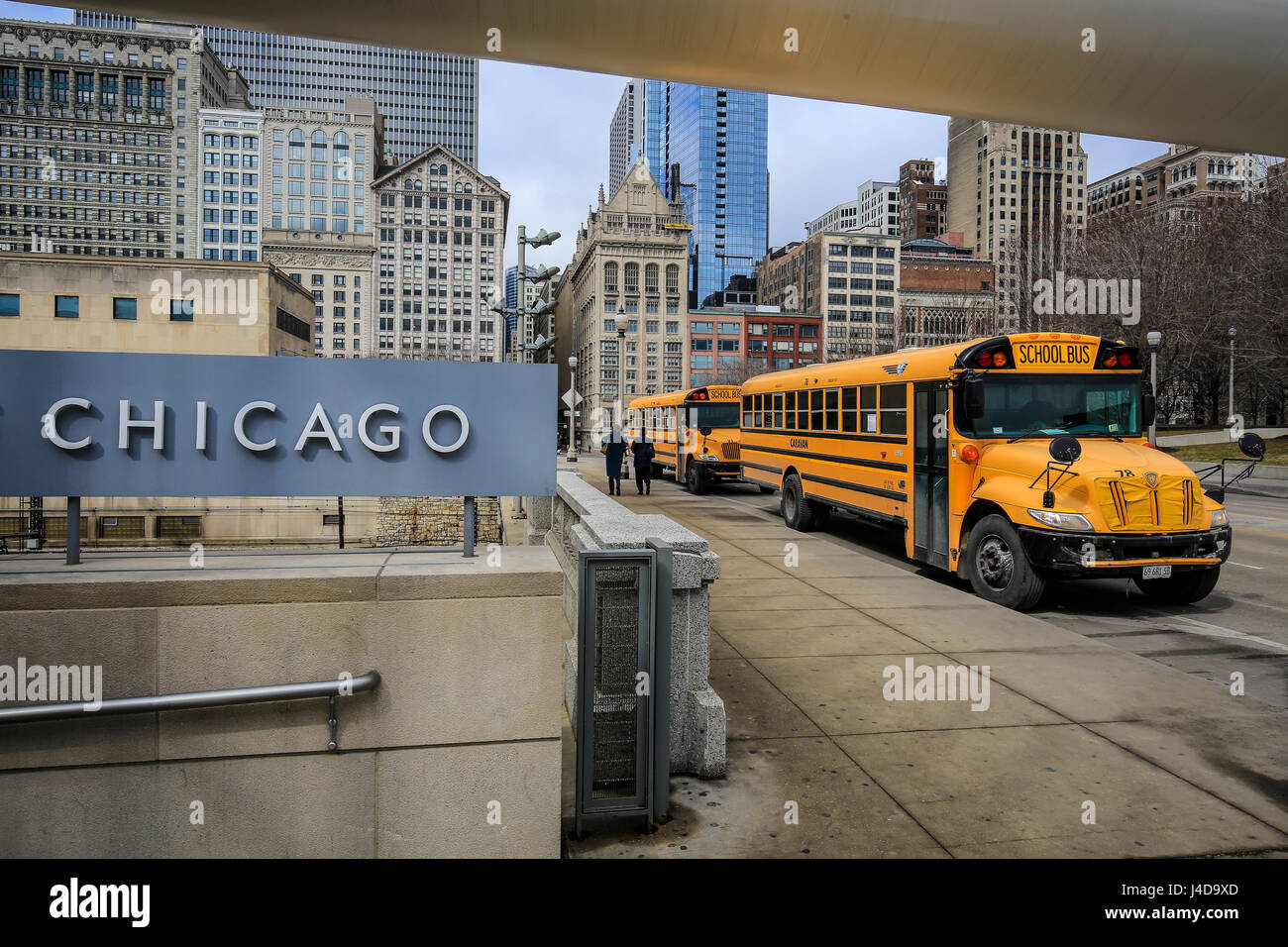 Chicago, scuola bus, scritte, Chicago, Illinois, USA, America del Nord, Schriftzug Chicago und Schulbus, Chicago, Illinois, USA, Nordamerika Foto Stock