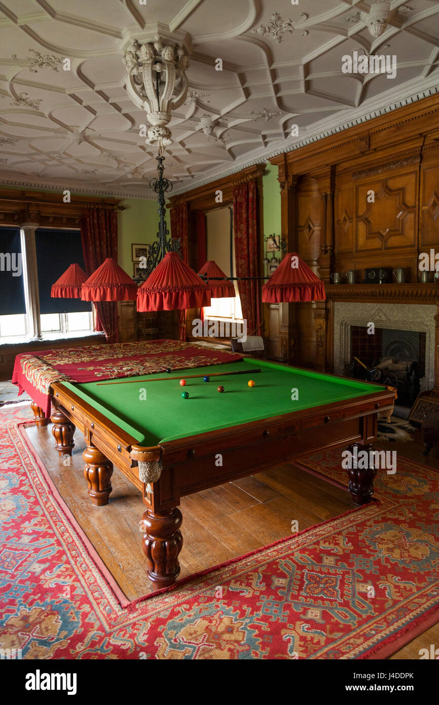 Sala biliardo e tavolo / sala giochi al Lanhydrock, Bodmin, Cornwall. (70) Foto Stock