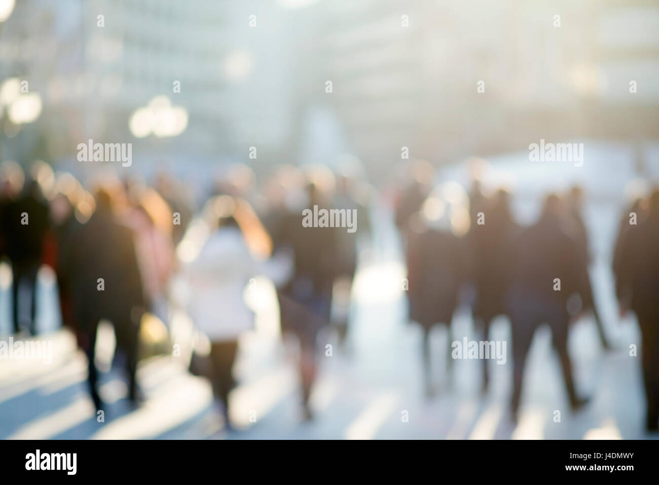 Blur astratti Persone sfondo, irriconoscibile sagome di persone a camminare su una strada Foto Stock