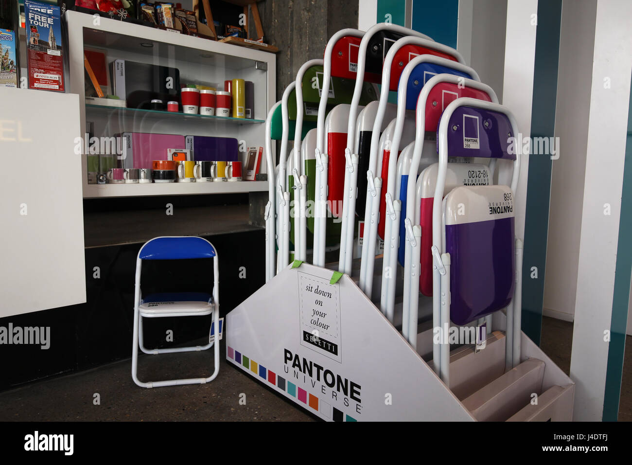 Il Pantone Hotel Bruxelles in Belgio è un tema di colore boutique hotel sulla base del colore PANTONE MATCHING SYSTEM. Foto Stock