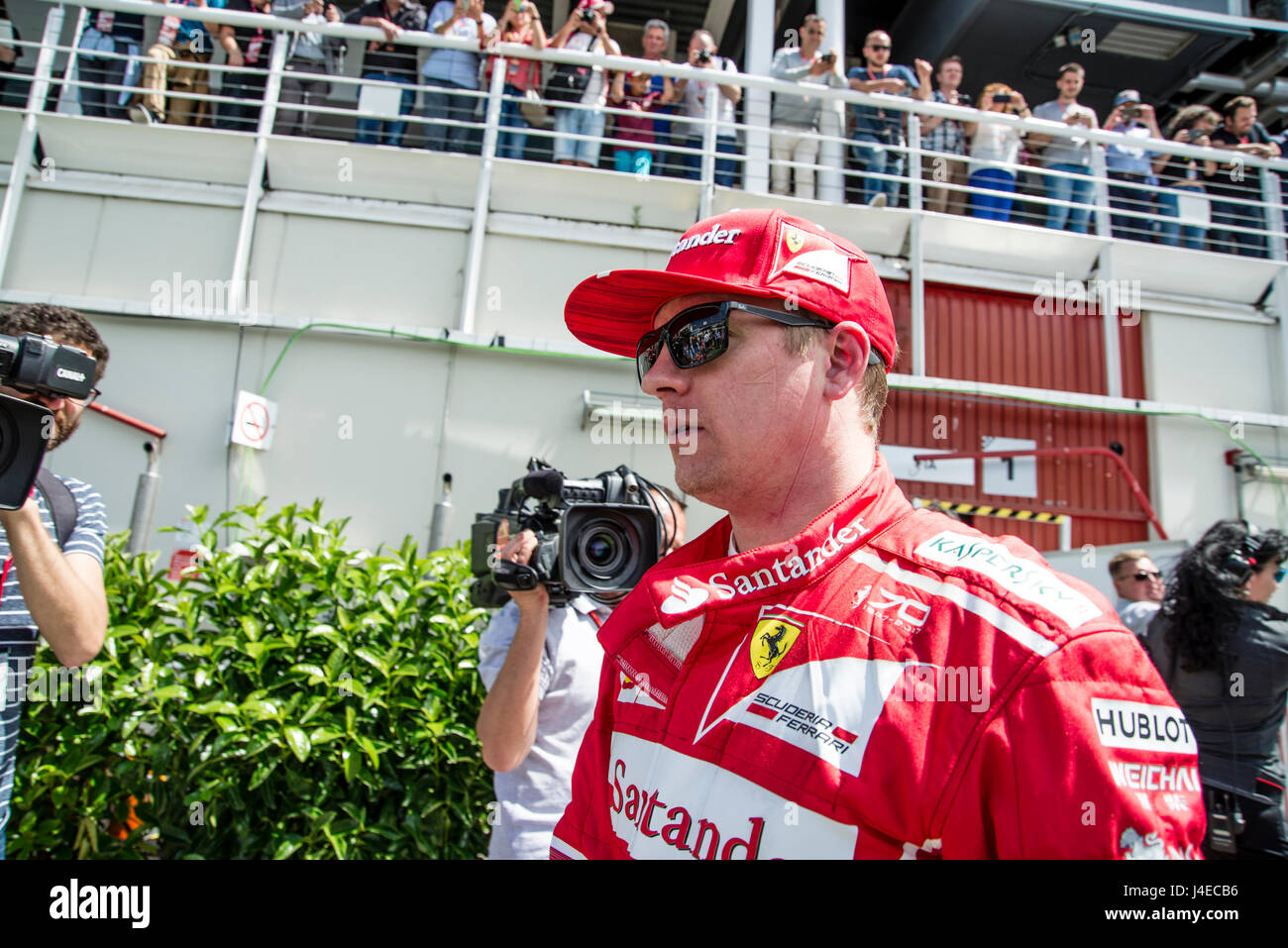 Barcellona, Spagna. 13 Maggio, 2017. Kimi Raikkonen, driver del Team Ferrari durante le qualifiche sabato, Formula Uno Gran Premio di Spagna presso il Circuito di Catalunya. Credito: Pablo Guillen/Alamy Live News Foto Stock