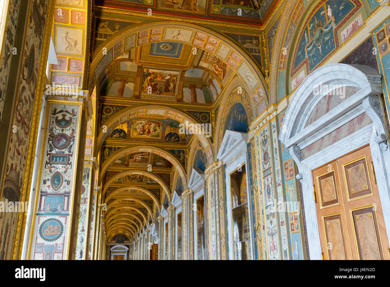 Massimale degli interni del palazzo d'inverno, Stato Hermitage Museum, Sito Patrimonio Mondiale dell'UNESCO, San Pietroburgo, Russia, Europa Foto Stock