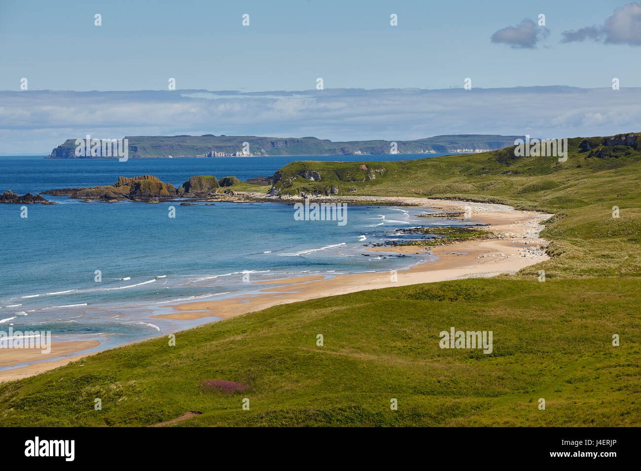 White Park Bay, nei pressi di Giant's Causeway, County Antrim, Ulster (Irlanda del Nord, Regno Unito, Europa Foto Stock