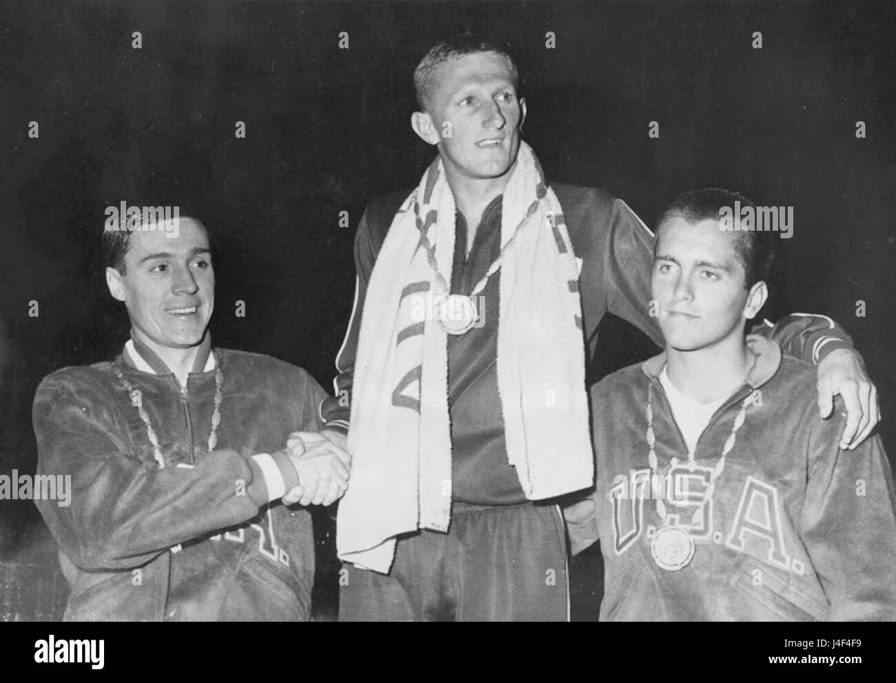 Frank McKinney, David Theile e Bob Bennett sono associati a un evento significativo, un successo o una produzione nel 1960. Sono necessarie ulteriori ricerche per comprendere appieno i contributi specifici o il contesto che circonda questi individui in questo periodo. Foto Stock