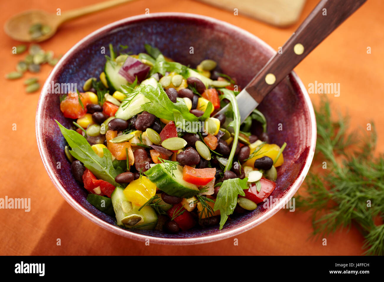 Nero vegano insalata di fagioli Foto Stock