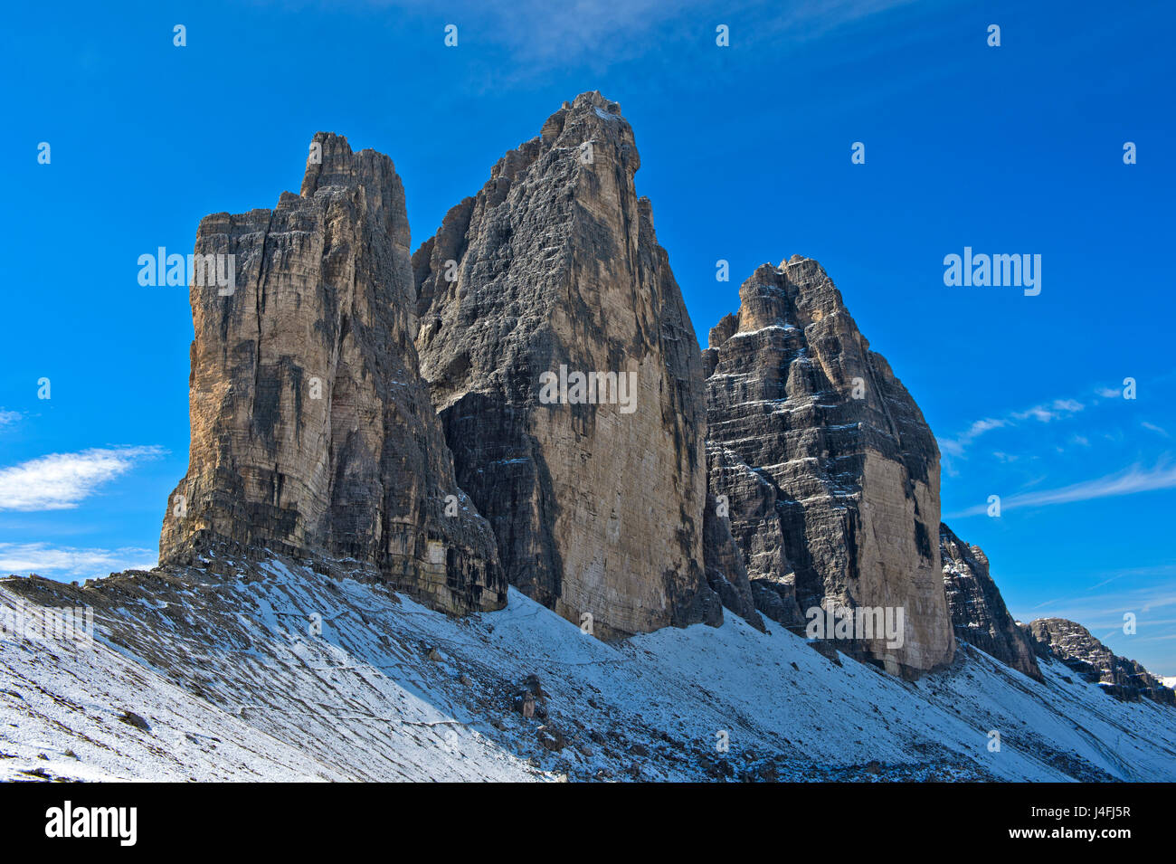 Inizio dell'inverno a Tre Cime montagne, le Tre Cime di Lavaredo, Drei Zinnen, Dolomiti di Sesto, Alto Adige, Trentino Alto Adige, Italia Foto Stock