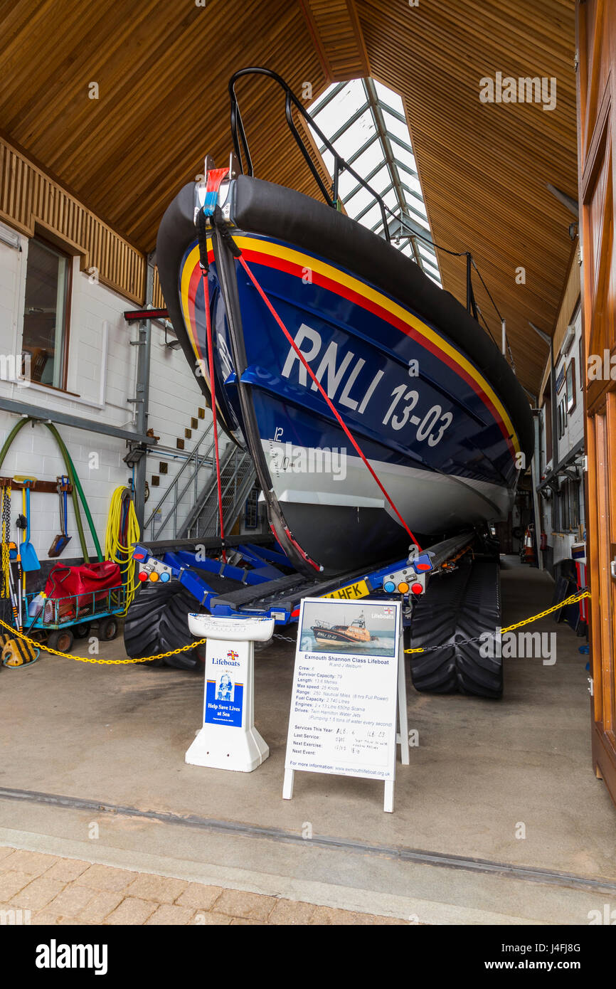 Classe di Shannon scialuppa di salvataggio IL R E J Welburn a Exmouth RNLI scialuppa di salvataggio stazione. Foto Stock