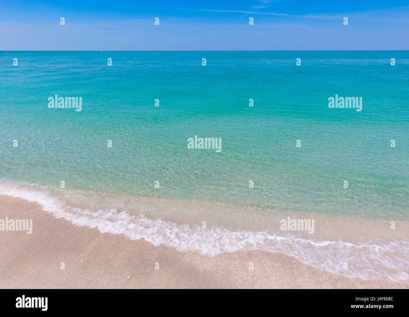 Spiaggia con calma chiaro aqua marine delle acque del Golfo del Messico da Gasparilla Island in Florida Foto Stock