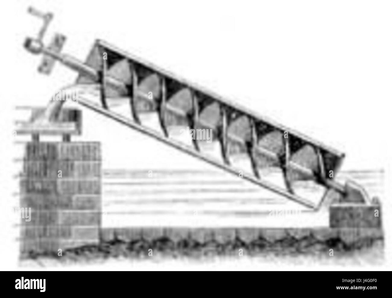 La vite archimedea è un dispositivo inventato da Archimede per sollevare l'acqua a scopo di irrigazione e drenaggio, utilizzando un meccanismo a spirale per spostare i liquidi in modo efficiente. Foto Stock