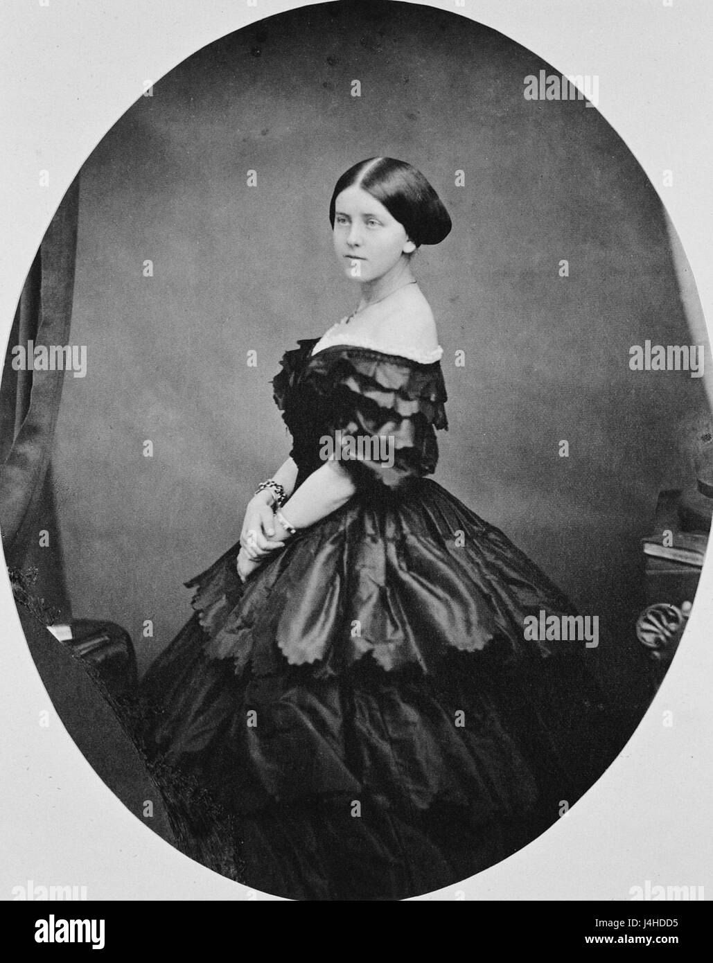 Stephanie di Hohenzollern Sigmaringen fu regina del Portogallo, sposando re Pietro V. il suo regno come regina consorte rifletteva le alleanze politiche e reali nell'Europa del XIX secolo. Foto Stock