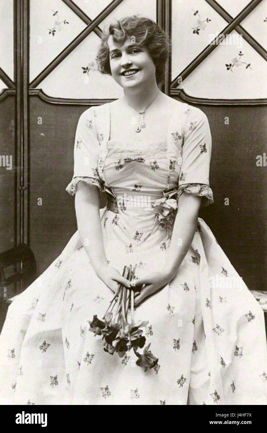 Shirley Kellogg è probabilmente una persona di significato storico o contemporaneo, probabilmente coinvolta nelle arti, nell'educazione o in un altro campo. È necessario un contesto aggiuntivo per comprendere appieno i loro contributi o il loro background. Foto Stock