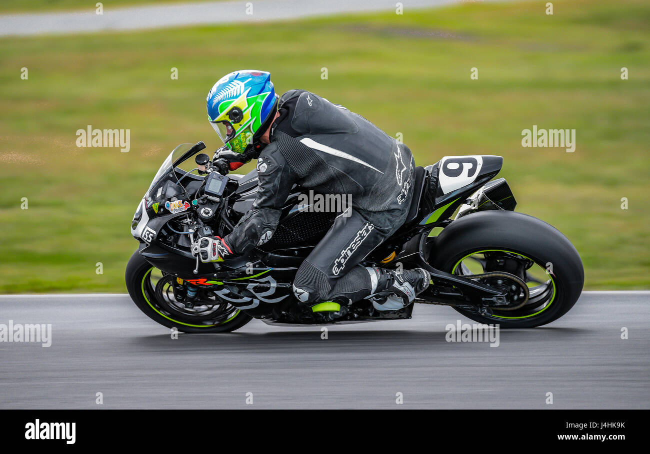 2017 YMF Australian Superbike, round 3, Winton Raceway (Victoria): Frost Sloan (NZ) Suzuki GSXR 1000 Foto Stock
