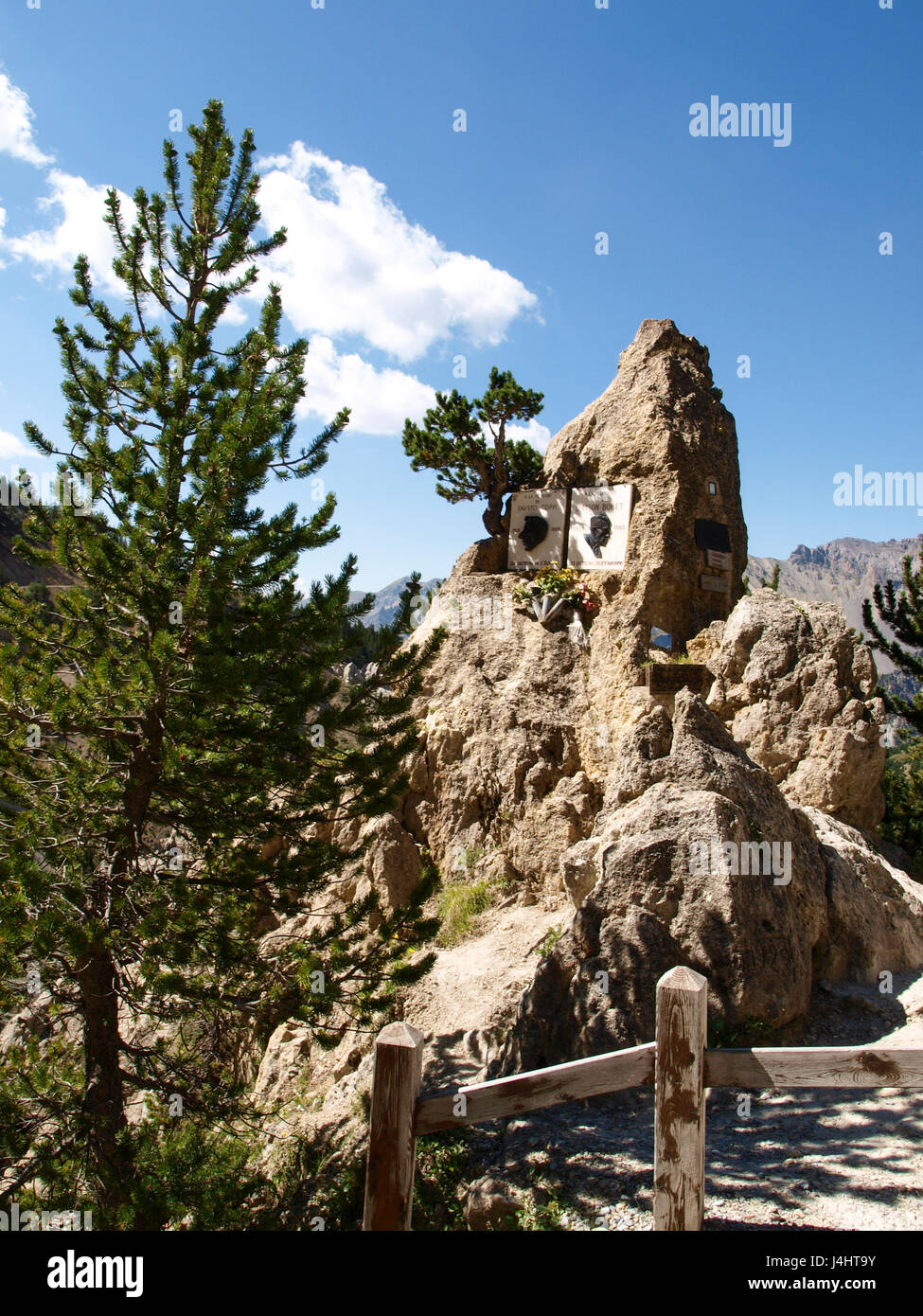 Col d'Izoard, Francia: pass road e sulle montagne circostanti Foto Stock