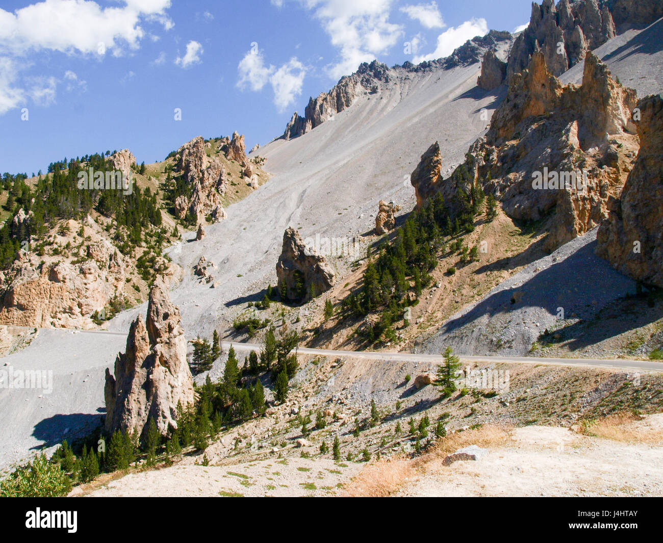 Col d'Izoard, Francia: pass road e sulle montagne circostanti Foto Stock