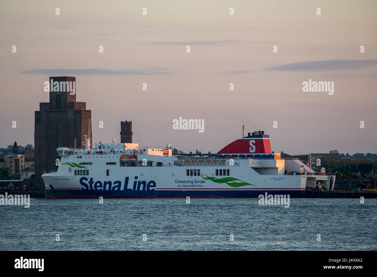 Vista del traghetto Mersey Liverpool, in Inghilterra, Regno Unito Foto Stock