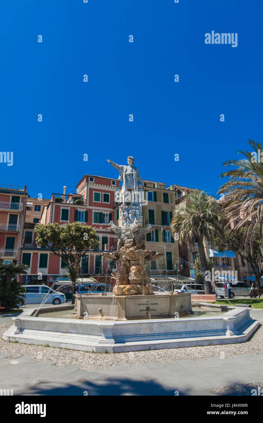 SANTA MARGHERITA LIGURE, Italia - 29 Aprile 2017: Monumento a Cristoforo Colombo a Santa Margherita Ligure, Italia. Il monumento è stato creato dallo scultore Foto Stock