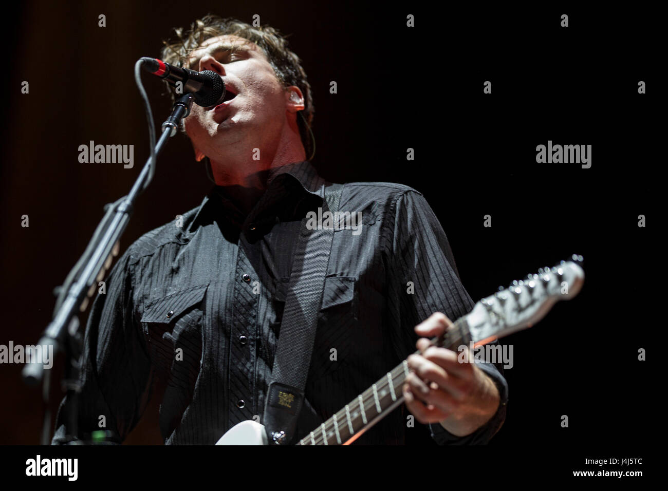 Jim Adkins, cantante di Jimmy Eat World effettua in 2017 Beale Street Music Festival a Tom Lee Park a Memphis, Tennessee il 5 maggio 2017. Foto Stock