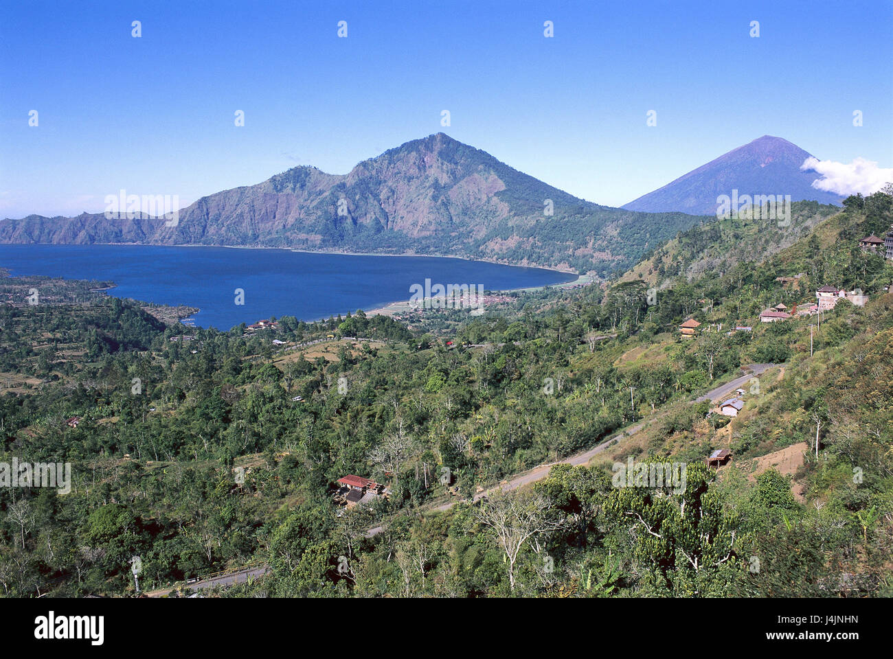 Indonesia, Bali, paesaggio di montagna, Lago Batur Asia, Sud-est asiatico, piccole Sundainseln, paesaggi, montagne, strada di montagna, street, villaggio di montagna, del Lago Batur, villaggio, case, panoramica Foto Stock