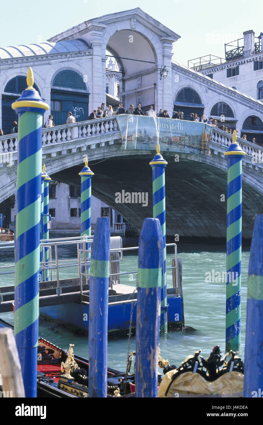 L'Italia, Venezia, Rialtobrücke, turistico, Canal grandee, gondola Europa, Europa meridionale, Veneto, città, città lagunare, Canale grandee, canale fluviale, Ponte Tu Rialto, nel 1588-91, bridge, struttura, architettura e cultura, luogo di interesse, pontile, attrazione turistica, turismo Foto Stock