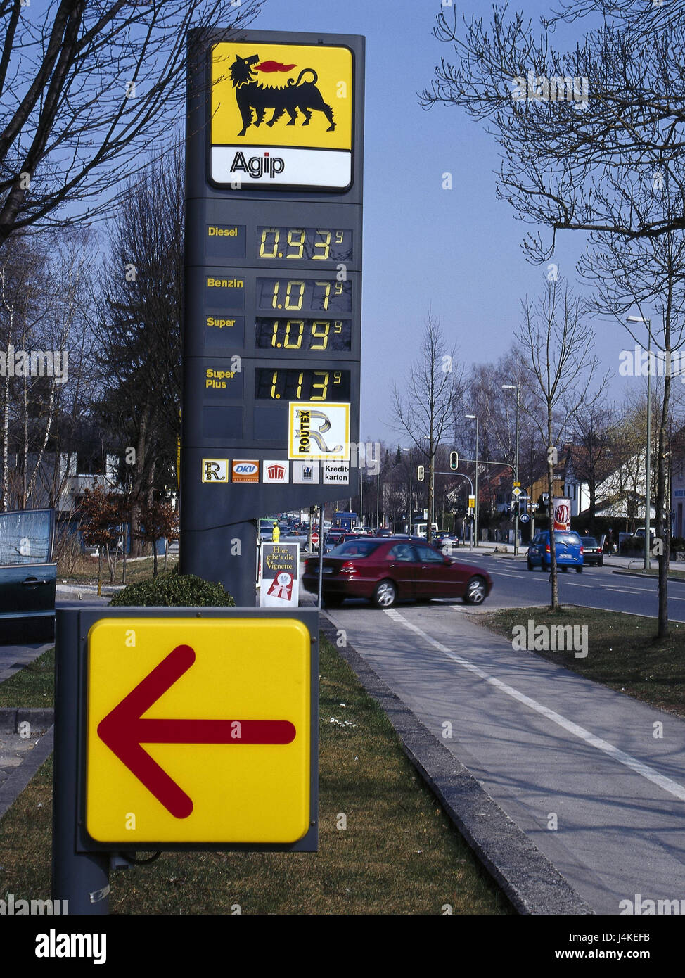 L'Austria, la stazione di riempimento, dettaglio, pannello di indicatore, i costi della benzina Europa, information board, informazioni, display, prezzi, sprite prezzi, carburanti, il rifornimento di carburante, riempimento, prezzi, prezzo, spese, informazioni sul prezzo, euro, economici, meno caro e più per un buon prezzo, efficiente dal punto di vista dei costi, tasse sul petrolio, economia Foto Stock