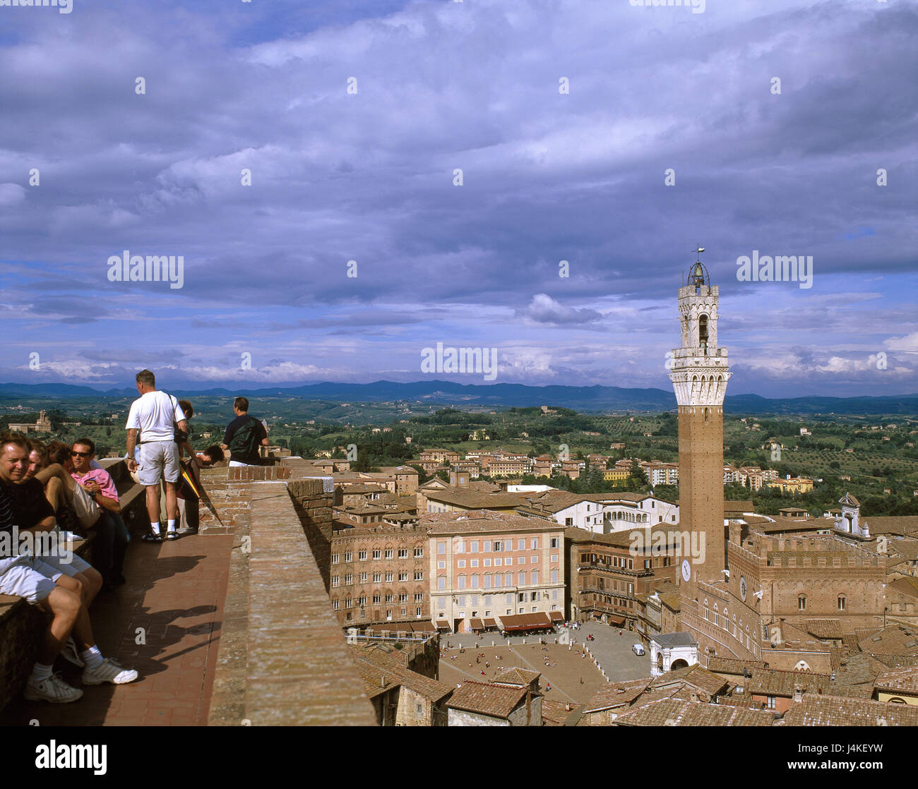 L'Italia, Toscana, Siena, Cattedrale museo di costruzione, turistico, visualizzare la Piazza del Campo, municipio, Torre Europa, città, centro provinciale, gotico townscape, centro città, storicamente, Old Town, centro, piazza, Mangiaturm, Torre del Mangia Torre Mangia, 102 m, Palazzo Pubblico, palazzi, architettura, stile architettonico gotico, luogo di interesse, l'UNESCO-patrimonio culturale mondiale Foto Stock