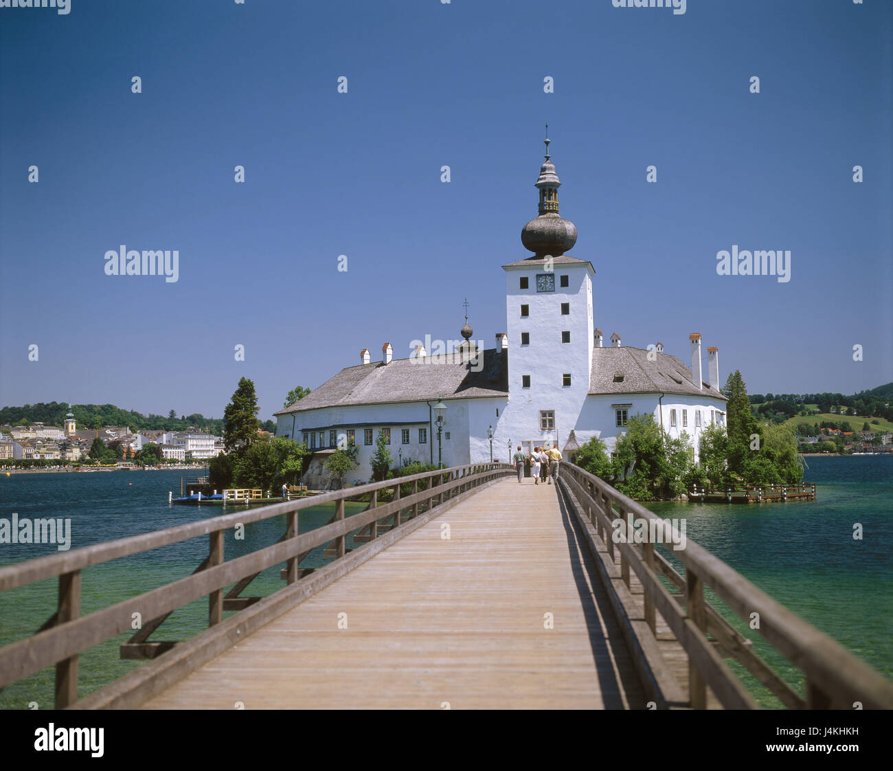 Austria, camera di sale di proprietà, Gmunden, Traunsee, castello di Orth Europa, Austria superiore, Gmunder lago, ponte di legno, jetty, bridge, accesso posto, struttura, architettura, stile architettonico rinascimentale, Rinascimento, serratura di bloccaggio sul mare, visitatore Foto Stock