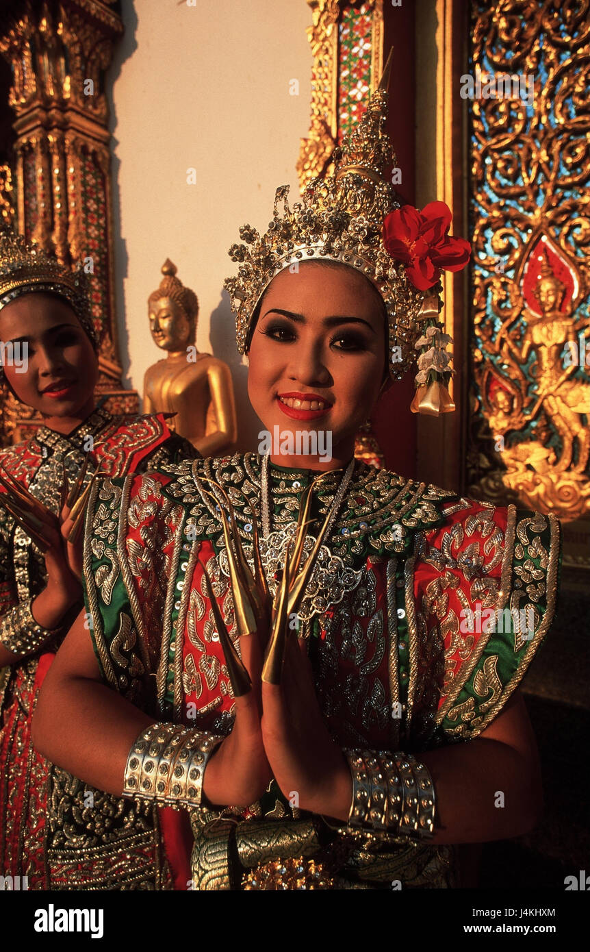 Thailandia, tempio ballerini al di fuori, folklore, ballerini, tradizioni, donne, giovani, thailandesi, copricapo, splendidamente, tempio Foto Stock