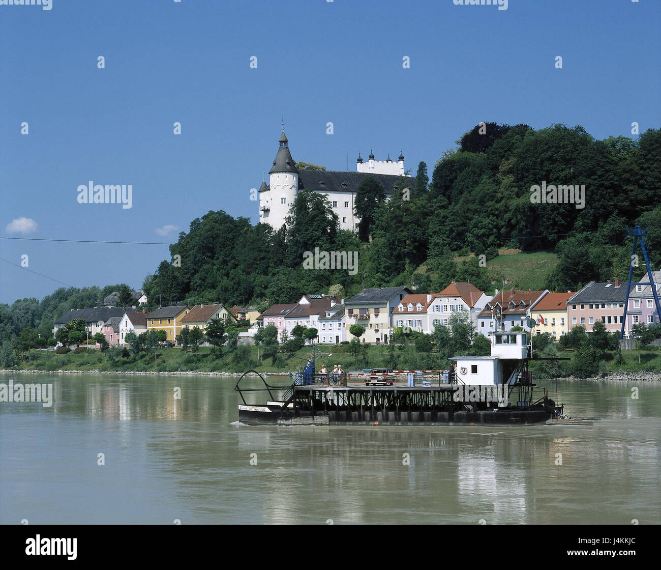Austria, Austria superiore, home Ottens, vista locale, bloccare home Ottens esterno, il Danubio, traghetto, fiume, serratura, flusso locale Danubio Foto Stock
