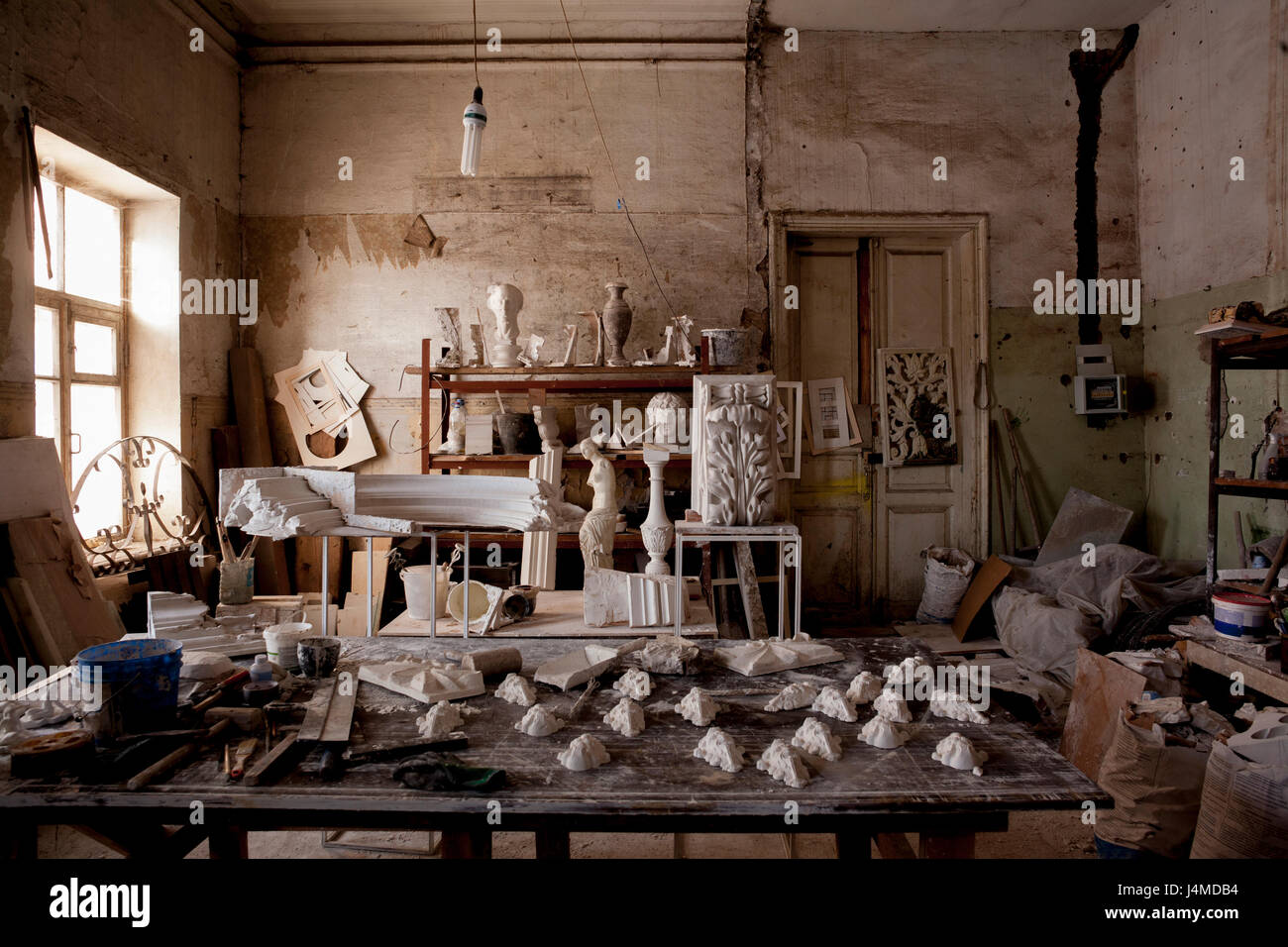 Studio d'arte dello scultore Foto Stock