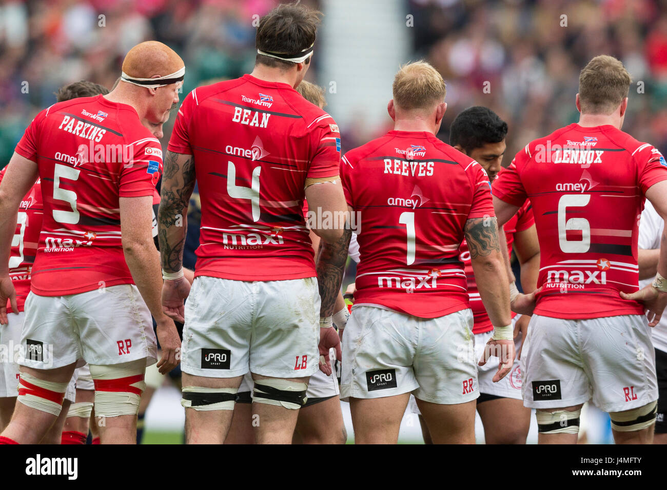 I giocatori provenienti da l'esercito di rugby hanno un team di parlare a Twickenham nel 2017 Foto Stock
